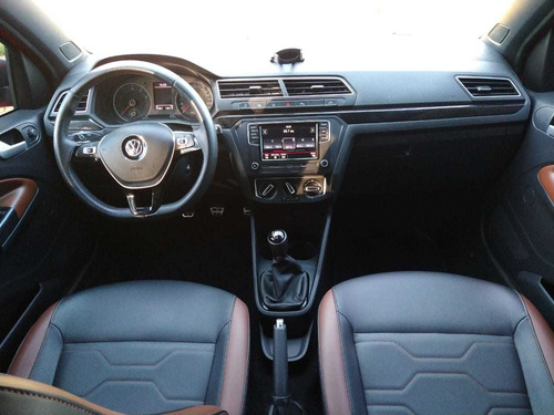 Imagem 8 de 12 de Volkswagen Saveiro 1.6 16v Cross Cab. Dupla Total Flex 2p