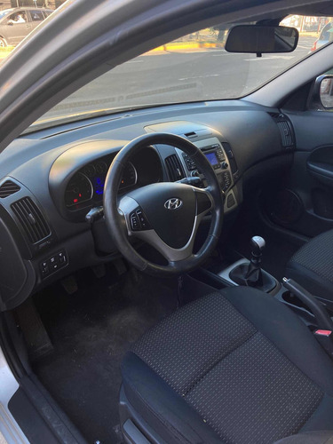 Hyundai I30 1.4 Gls Seguridad L Mt 2011