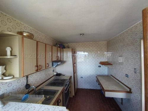 Imagen 7 de 17 de Guillermo Acevedo Vende Apartamento En Higuerote Mls #22-68
