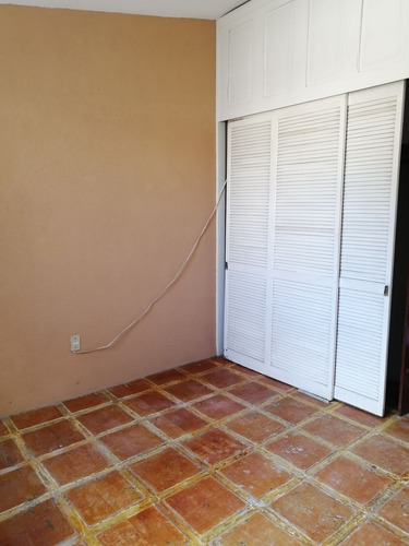 Imagen 6 de 8 de Casa De 4 Hab. A Unas Cuadras Del Tec De Monterrey