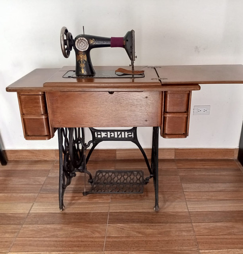 Maquina De Coser Singer 15 Cd Con Mueble  