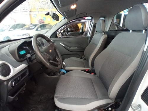 Imagem 8 de 12 de Chevrolet Montana 1.4 Mpfi Ls Cs 8v Flex 2p Manual