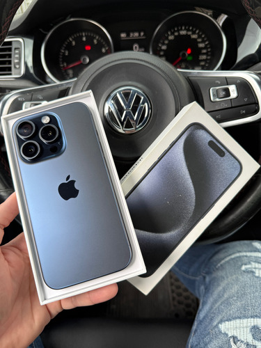 Apple iPhone 15 Pro (256 Gb) Esim - Titanio Azul (Usado)
