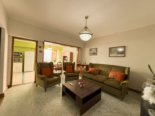 Venta Casa 3 Dormitorios Avenida Dindart Ayacucho