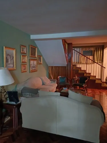 Casa De 3 Hab Y 4 Baños.