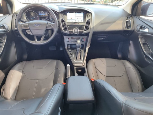 Ford Focus 2.0 Titanium Flex Powershift 5p