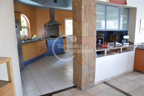 Casa En Venta En El Arrayán, Vista Insuperable Espectacular