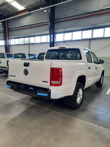 Imagen 2 de 22 de Volkswagen Amarok Trendline 4x2 Manual Fm