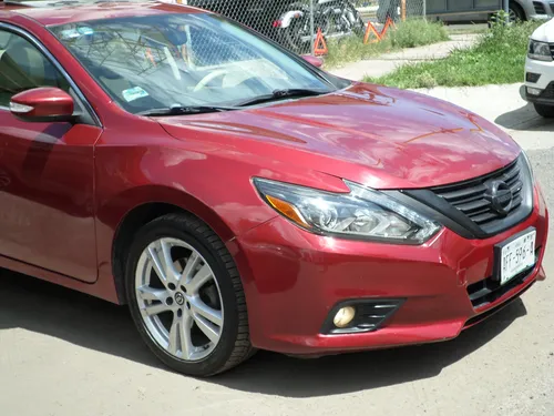 Nissan Altima 2.5 Advance Navi Cvt