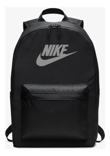 Mochilas juveniles sales nike