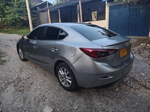 Mazda 3 2.0 Touring