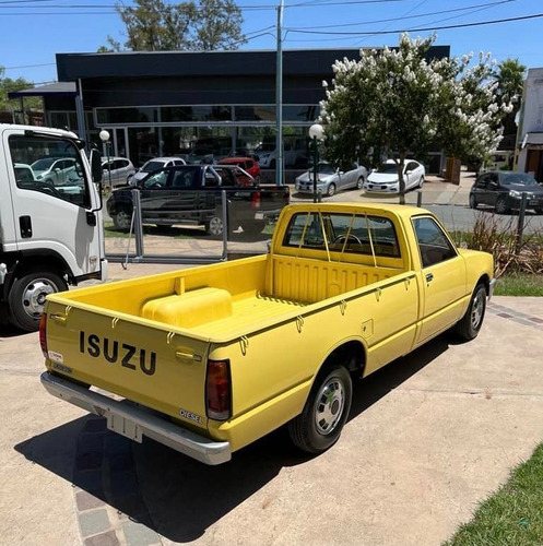 Imagen 6 de 21 de Isuzu C/simple Kb Diesel A. Ac. Long Bed 4x2 Año 1981