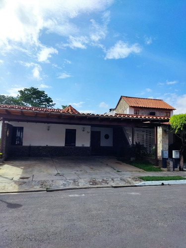 Casa En Alquiler En San Diego, Residencias Villas De Alcala.