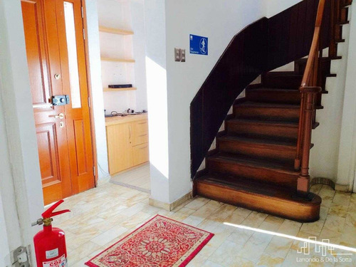 Espectacular Oficina Casa Antigua 8p / 5b - Plaza Las Lilas