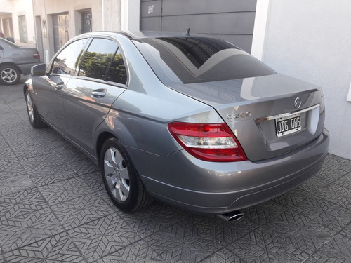 Imagen 7 de 15 de Mercedes-benz Clase C 2011 1.8 C200 Cgi Mt Blueefficiency