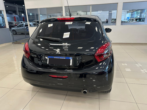 Peugeot 208 1.6 Allure Tiptronic