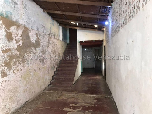 Alquiler De Terreno En Caraballeda Caribe