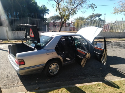 Mercedes-benz E220 W124
