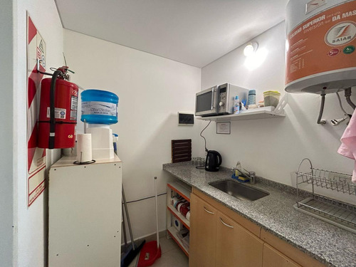 Oficina En Venta Con Renta - Edificio Polo I
