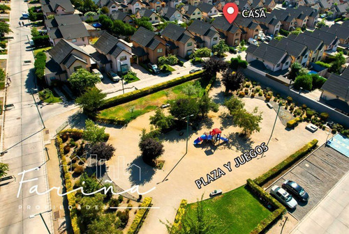 Arriendo Casa 3d, 4 Baños Y Servicio - Portones De Chicureo