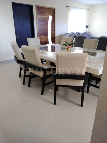 Casa En Venta En Lomas De Banthi, San Juan Del Río, Queretaro.