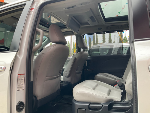 Toyota Sienna 3.5 Limited At