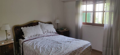 Chalet Impecable En Zona Residencial.
