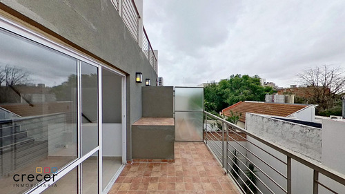 Departamento Tipo Ph En Duplex Con Terraza Propia De 2 Amb En Coghlan