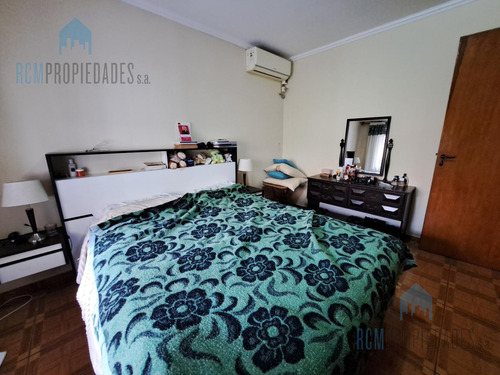 Ph En Venta Con Jardin Y Cochera
