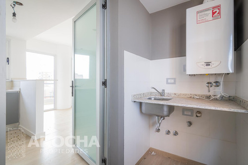 Departamento En Venta 2 Ambientes Quilmes Centro, Con Cochera
