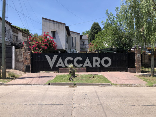 Venta De Casa 5 Ambientes, Ituzaingó