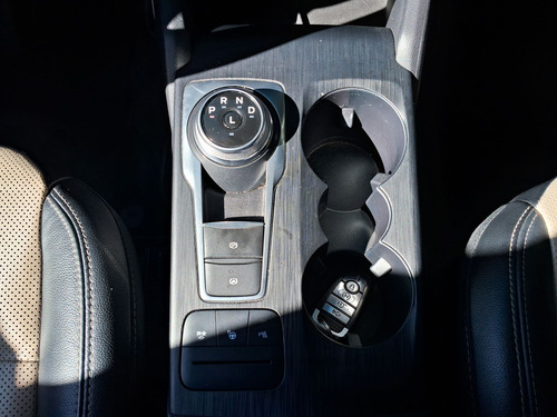 Ford Escape 2.5 Titanium Hybrid At