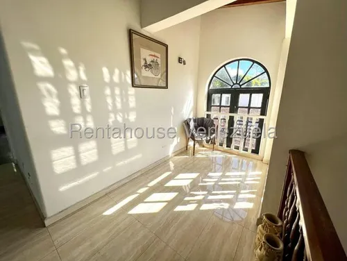Casas En Venta Mls #25-19468