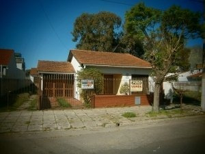 Imagen 1 de 1 de Hermoso Chalet En Ph Al Frente. Casa/chalet Sola En Lote | Santa Teresita