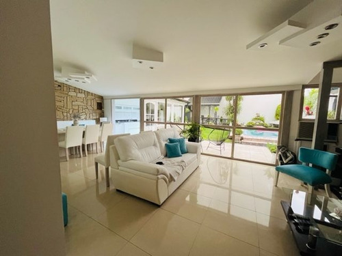 Imagen 2 de 15 de Casa En Venta En Grand Bourg
