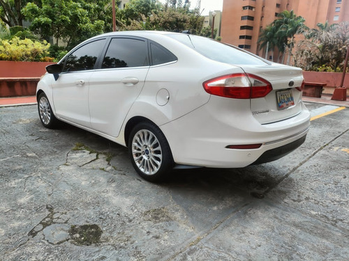 Imagen 4 de 11 de Ford Fiesta