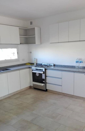 Imagen 5 de 12 de Casa Chalet En Alquiler En Puertos, Escobar, G.b.a. Zona Norte