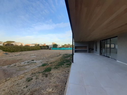Imagen 15 de 23 de Chacras De La Villa - Casa 3 Dorm 330 M2 Cub - A Estrenar - Villa Allende