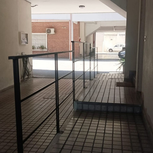 Departamento C/ Balcón Y Cocheras-luz Avell Centro