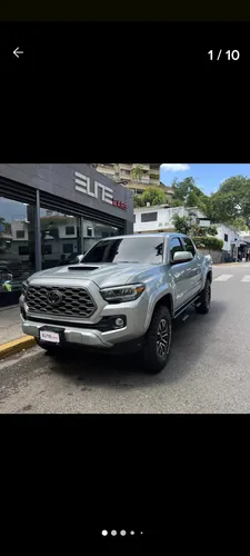 Parrilla De Toyota Tacoma 2016
