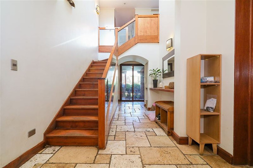 Casa En Venta De 5 Dorm. En Las Condes