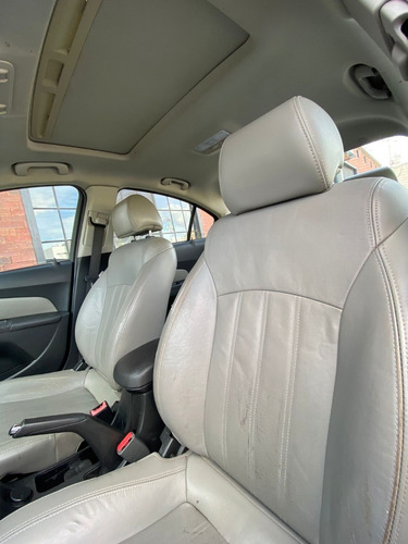 Imagen 9 de 10 de Chevrolet Cruze 2014