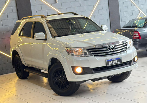 Toyota Hilux 2.7 Std Cab. Dupla 4x4 Flex 4p