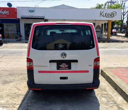 Volkswagen Transporter T5 17 Pasajeros 2013