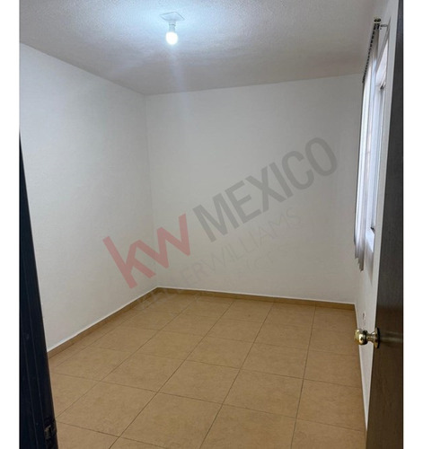 Ubicación Privilegiada En Una Zona Comercial Con Alta Afluencia Vehicular Y Peatonal. ¡ide...
