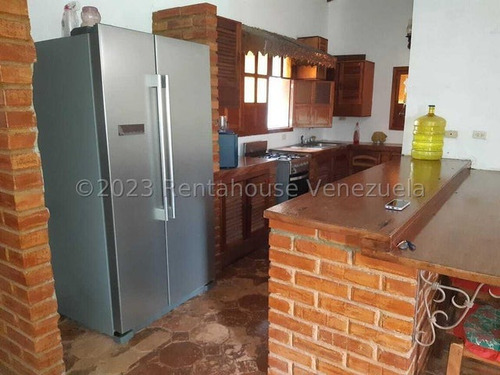 Juan Carlos González. Renta House Carabobo Vende Casa Las Morochas 1 San Diego Mls #25-15801 Rah/jcg.