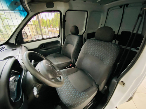 Imagem 3 de 13 de Renault Kangoo 1.6 Express 16v Flex 4p Manual