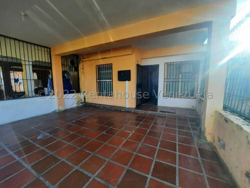 Imagen 26 de 30 de Casa En Venta En Urb. Piedra Azul Cabudare Posee Estructura Para Ampliación Gabriela. C #23-13681