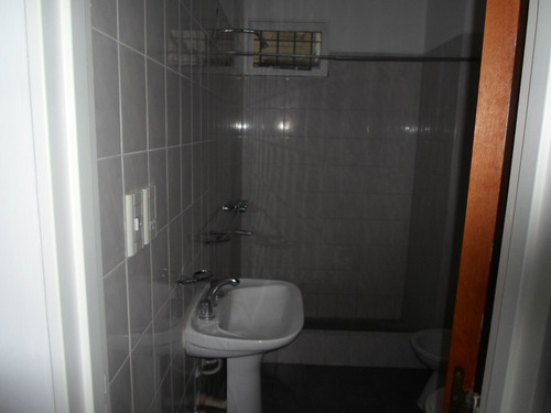 Oportunidad Apto Banco Departamento Gonnet P.b. 2 Dormitorios Espacio Verde ComĂșn + Espacio Auto