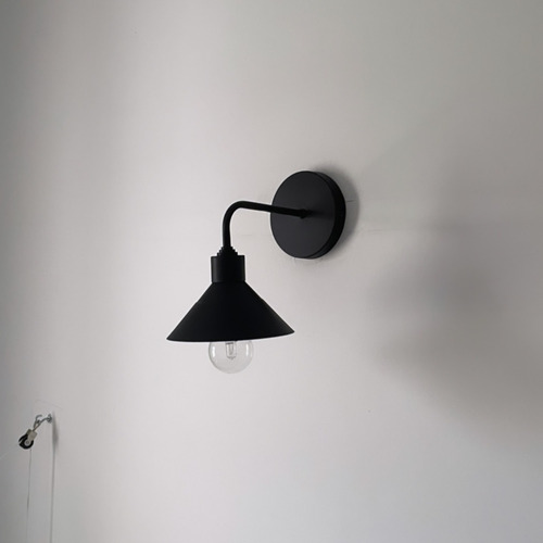 Imagen 3 de 5 de Lámpara Galponera Höllsen Con Aplique De Pared